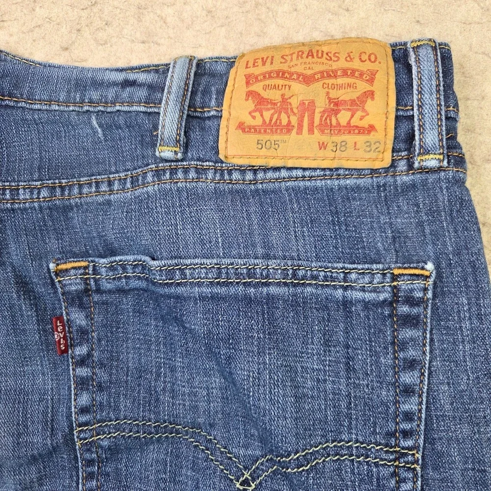 Levi's 505 Jeans Mens 38x32 Blue Denim Regular Fit Straight Leg Stretch Workwear